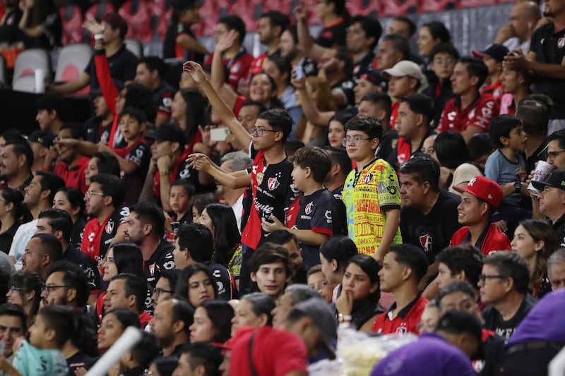 La afición del Atlas no tiene buen historial pues en 2022 protagonizaron una lamentable pelea en Querétaro.