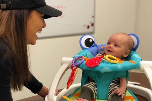 ¡Adorable! Eva Longoria regresa a su trabajo pero se lleva a su bebé con ella