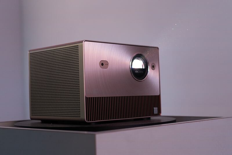 Tecnología audiovisual que incluso se transporta a productos de línea blanca te espera para que disfrutes de una experiencia audiovisual extraordinaria en  tu hogar