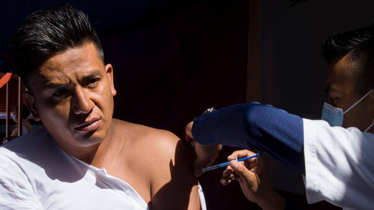 Vacunación contra la influenza en CDMX. Foto: Sedesa