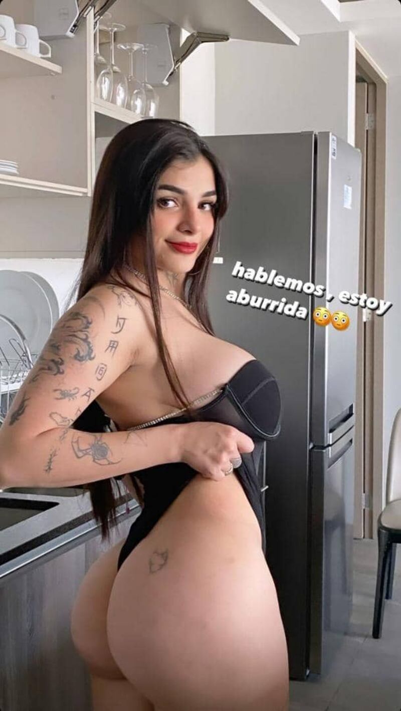 Karely Ruiz presume su ropa interior de firma con un valor de más de 13 mil pesos mexicanos