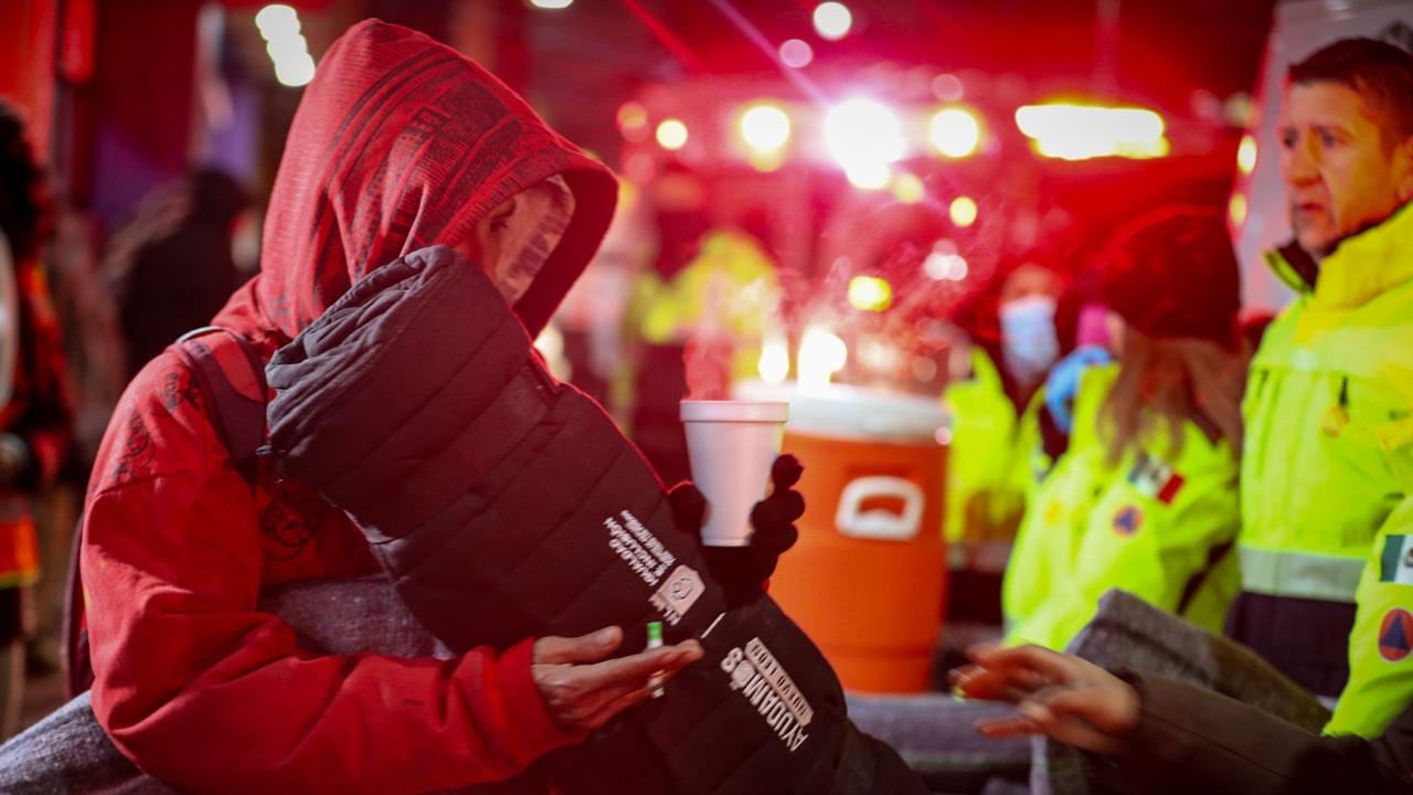 Durante el recorrido de PC NL se entregaron 272 cobijas y 120 litros de chocolate caliente.
