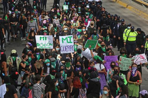 Marea verde avanza con despenalización del aborto en Jalisco por orden judicial