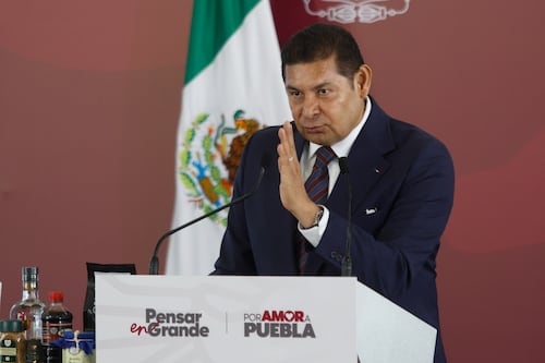 “La ley no se negocia con credenciales”: Armenta advierte a exalcaldes por posibles irregularidades en cuenta pública