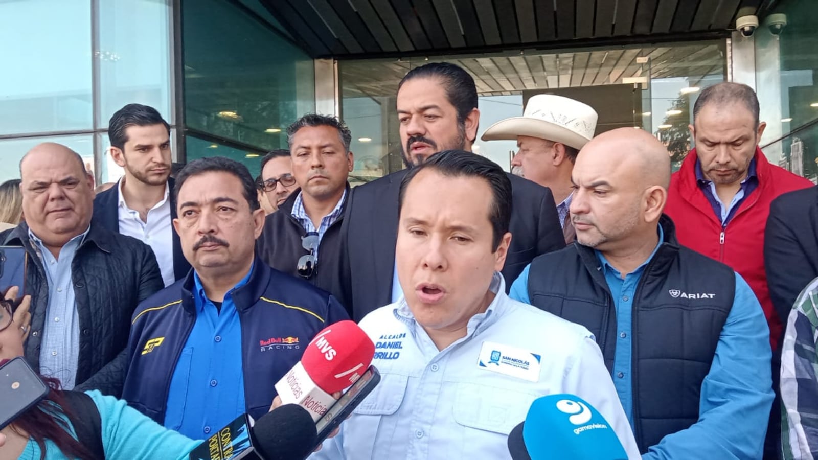 Daniel Carrillo, alcalde de San Nicolás, explicó que la denuncia es por las actuaciones de varios funcionarios de algunas dependencias y también de la Secretaría de Finanzas y Tesorería del estado.