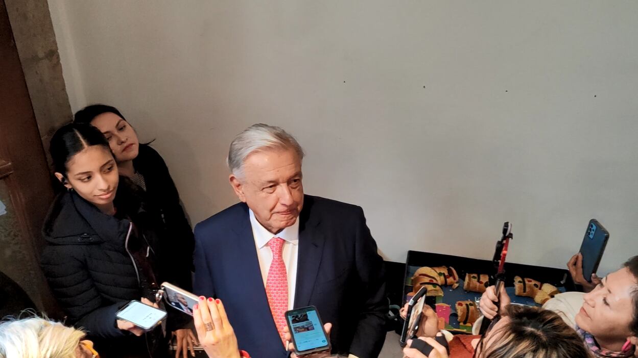 AMLO parte la rosca con los representantes de los medios de comunicación