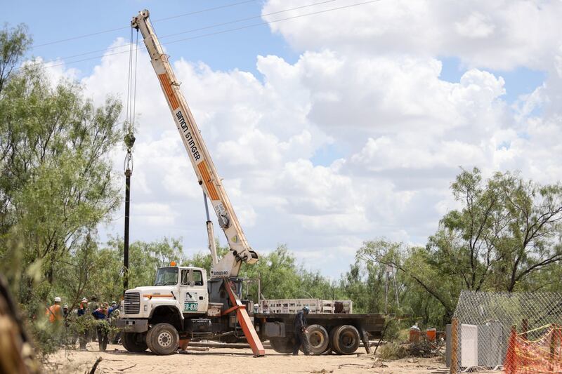 Mineros atrapados: labores de rescate suman 6 días para rescate
