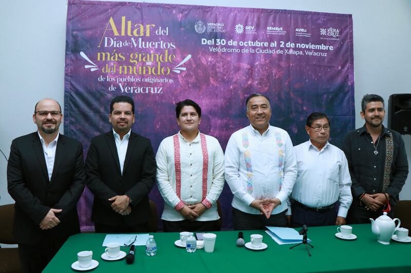 En el marco de esta fiesta, los visitantes podrán disfrutar de diversas actividades  además de ser testigo de la certificación del altar de Muertos más grande del mundo.