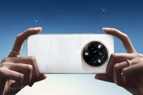 Llega el primer smartphone con flash triple y diseño que cambia de color