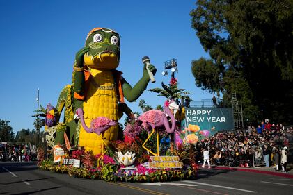 Pasadena le da la bienvenida al año nuevo con su tradicional Desfile de las Rosas.