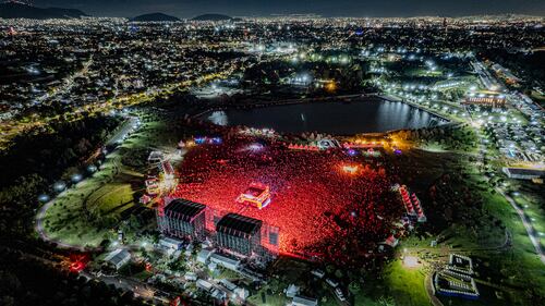 Multiverso Colgate reúne a miles de personas en el Parque Bicentenario