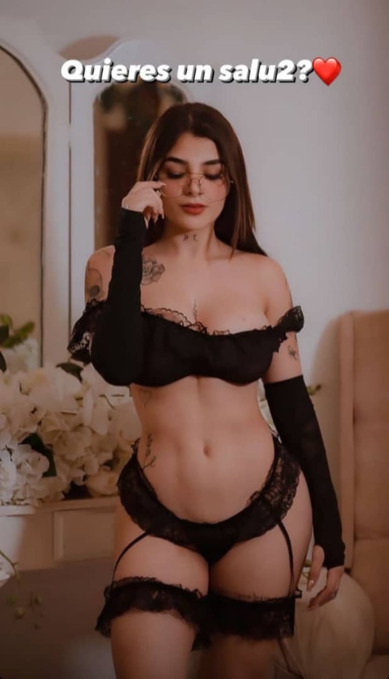 Karely Ruiz vuelve a encender las redes con un atrevido look de encajes