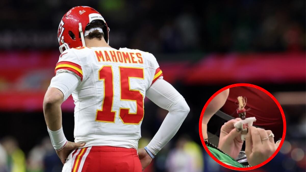 Aficionada es vista con muñeco Vudú de Mahomes
