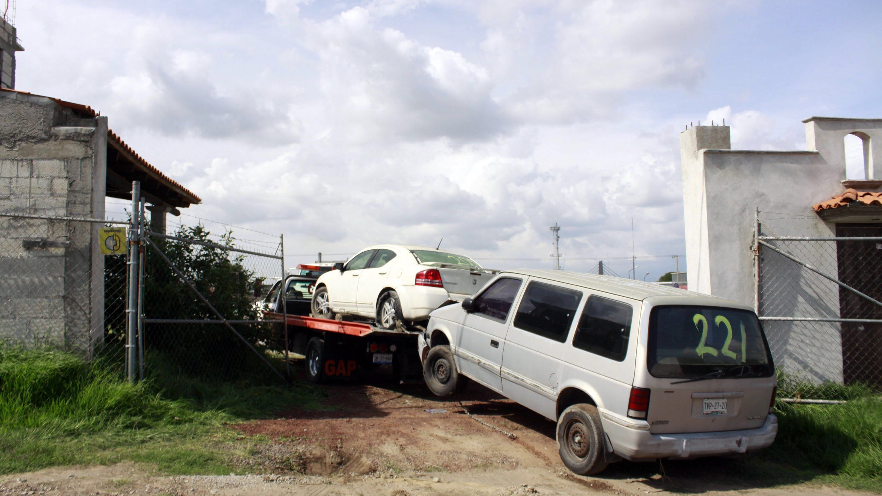 Ponen lupa en “mafias” de grúas para arrastre de autos a corralones en Guanajuato.