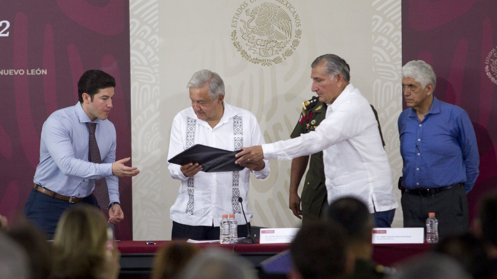 Sigue la guerra de declaraciones entre el gobernador y el secretario de Gobierno.
