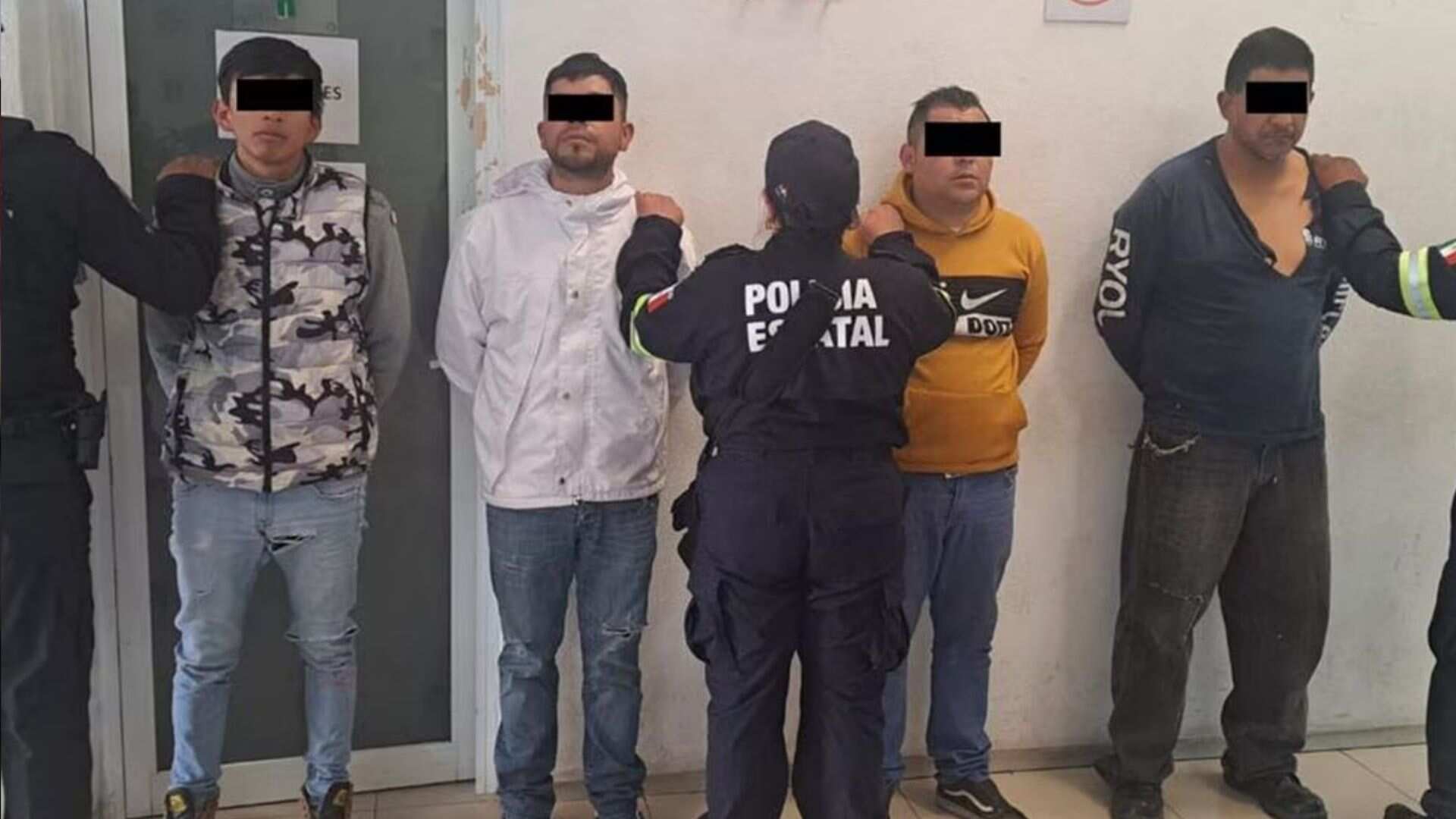Los detenidos fueron identificados como Juan "N", de 22 años; Germán "N", de 36 años; David "N", de 40 años; e Israel "N", de 42 años.