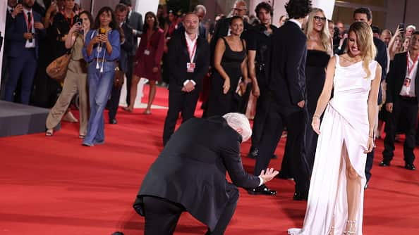 Richard Gere y Alejandra Silva en la alfombra roja del Festival de Cine de Venecia