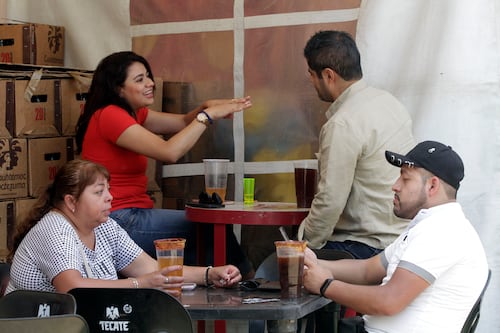Adiós a las micheladas, prohíben la venta en los tianguis