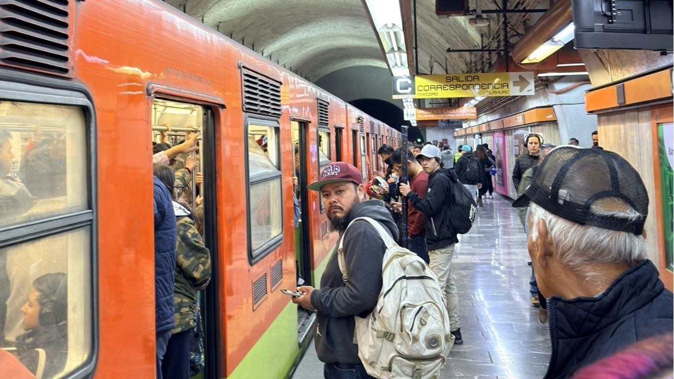 Alta demanda de usuarios en el Metro
