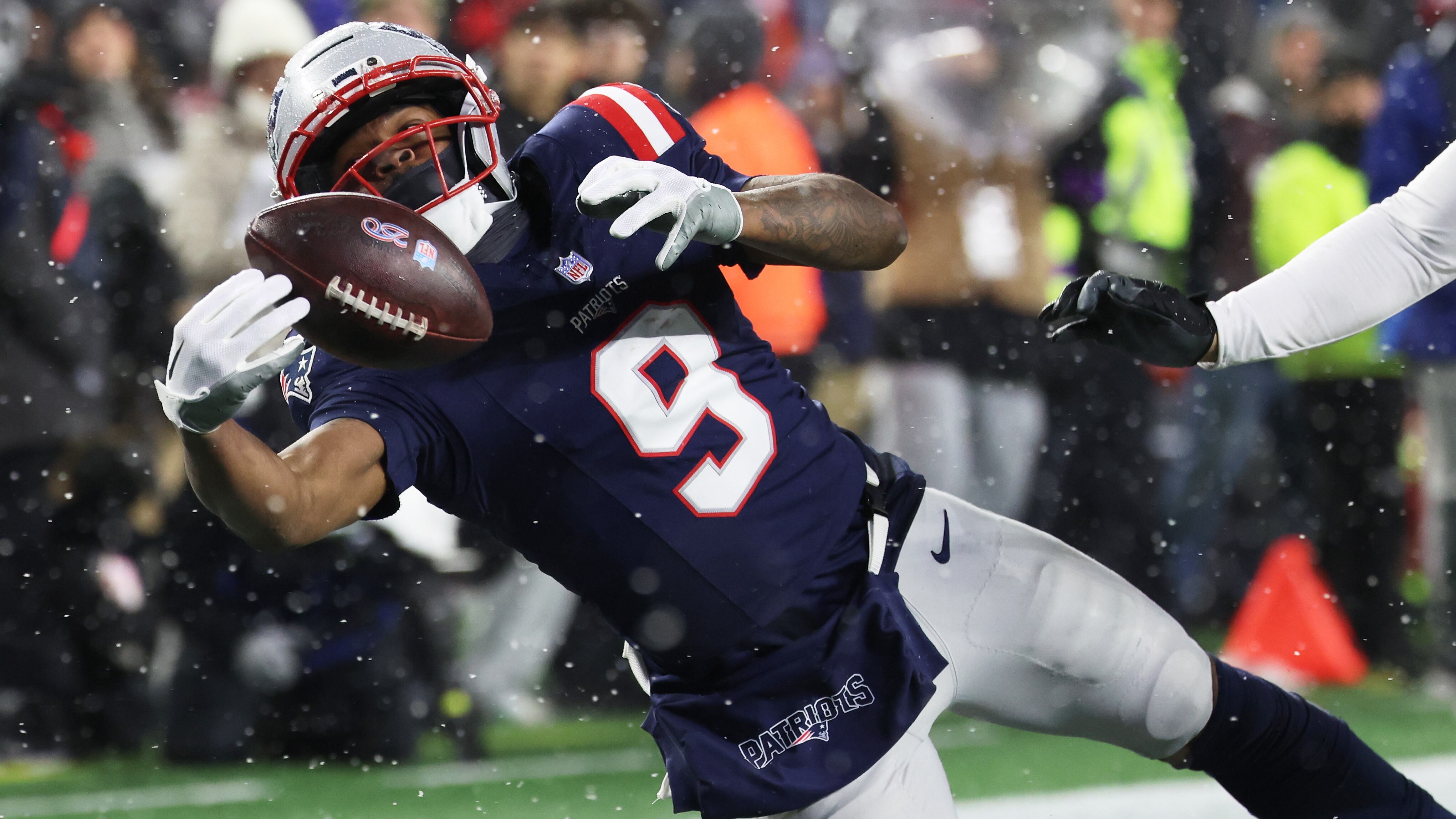 Pats aprovechó la localía para imponerse a Texans.