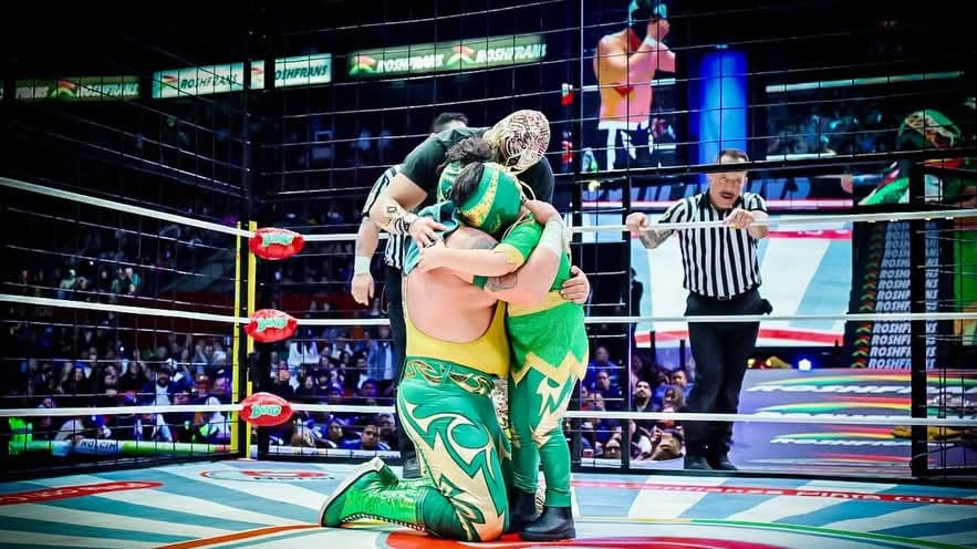 Robin pierde la máscara