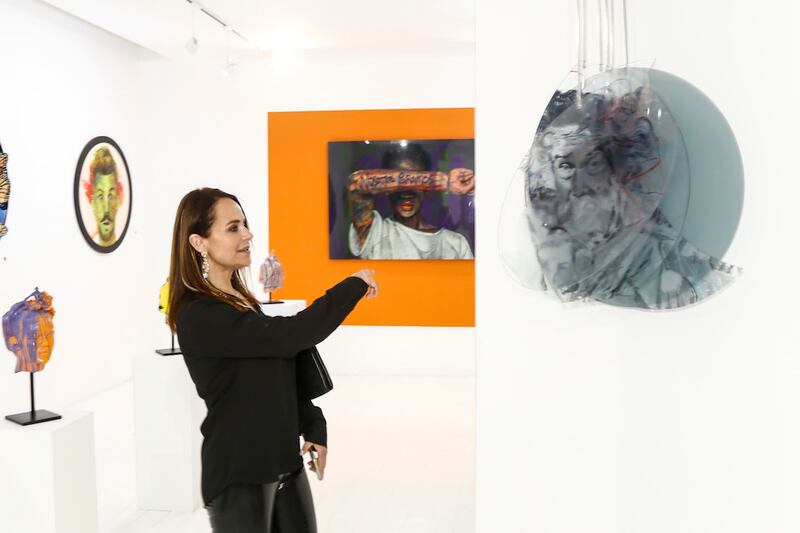 "Ventanas Nouménicas", exposición de 33 piezas escultóricas de Paola Pineda en la LMI Gallery