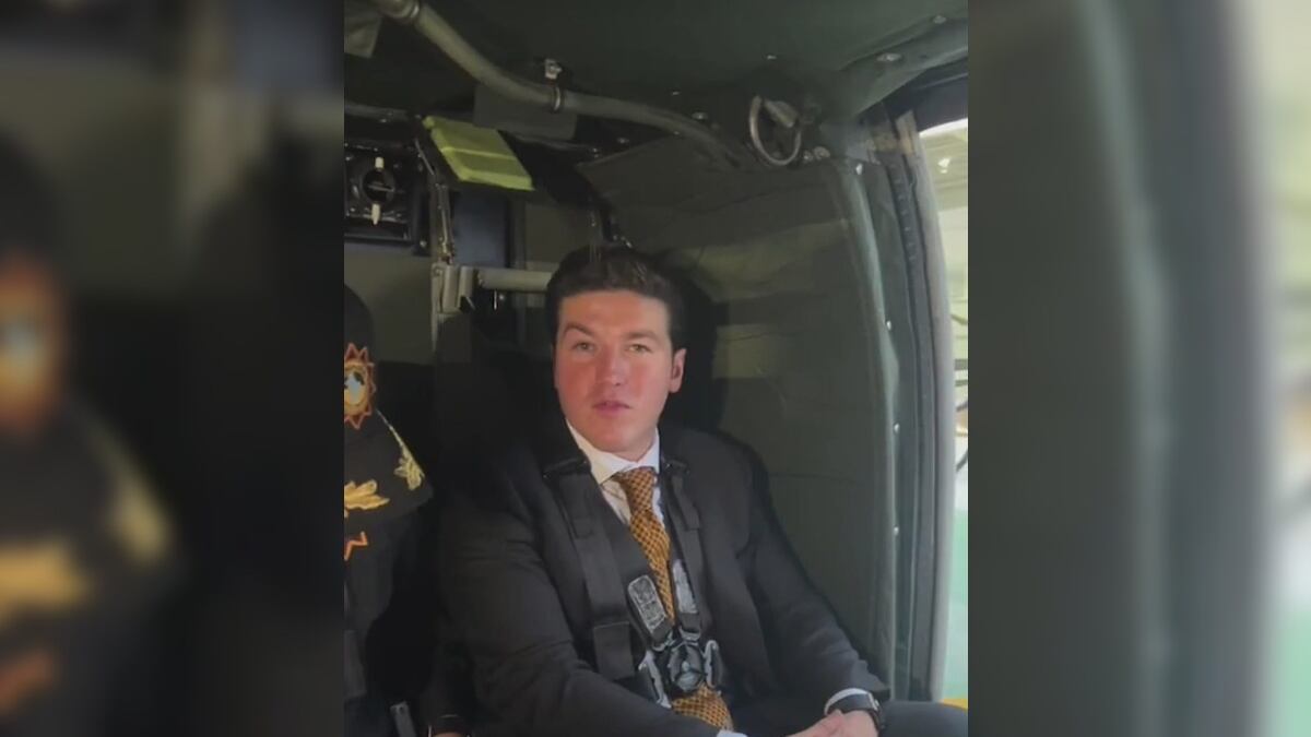 El gobernador presentó oficialmente el Black Hawk, aeronave que coadyuvará a la seguridad en el estado.