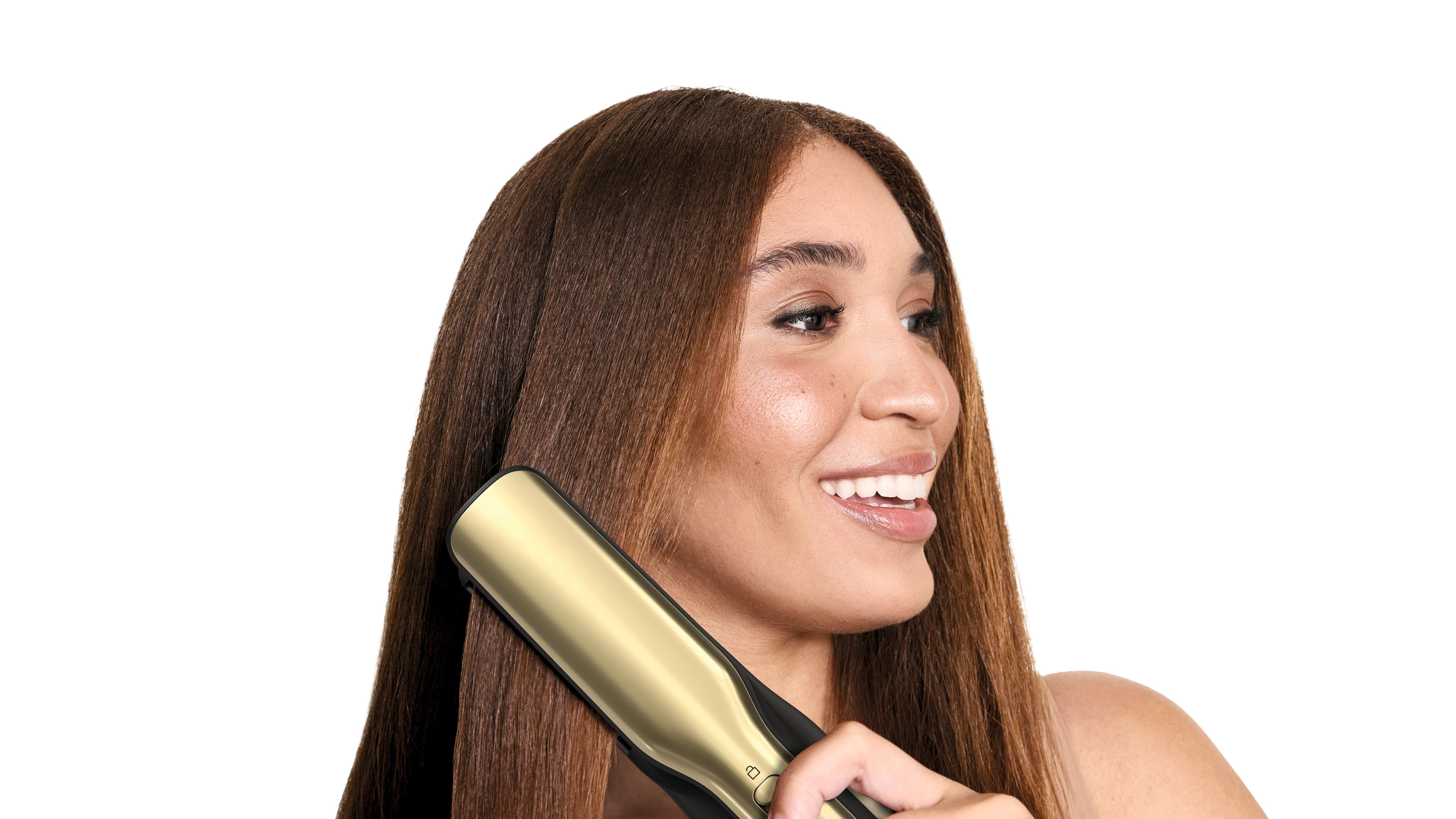 Su capacidad para peinar desde húmedo, evitar puntos calientes y mantener un look suave por más tiempo lo coloca como un nuevo estándar en la belleza diaria