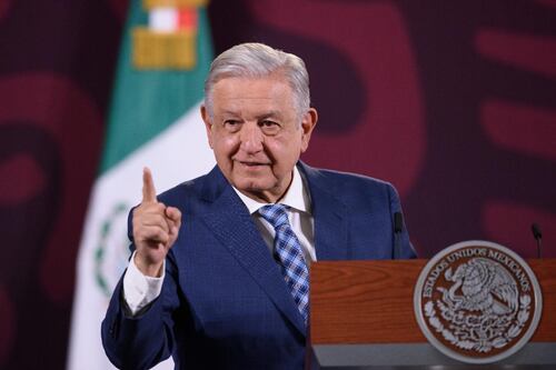 “¿Cada quién su golpe?”: AMLO pide a Israel no responder agresiones de Irán
