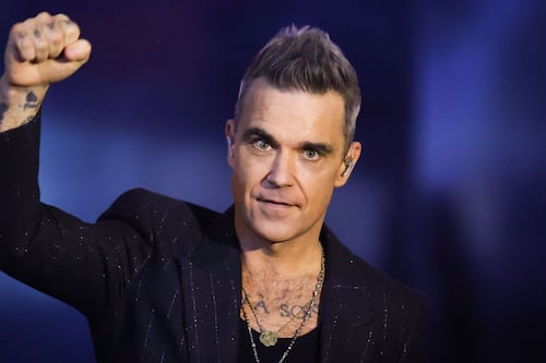 Este el posible setlist de Robbie Williams para el medio tiempo del Super Bowl 2026