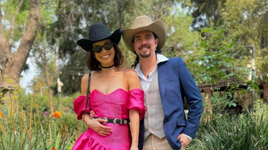 Tania Rincón y su novio