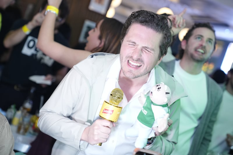 Belinda, Emmanuel, Mijares y JuanPa Zurita se unen en una colaboración inédita que convierte la pasión mundialista en música con memoria