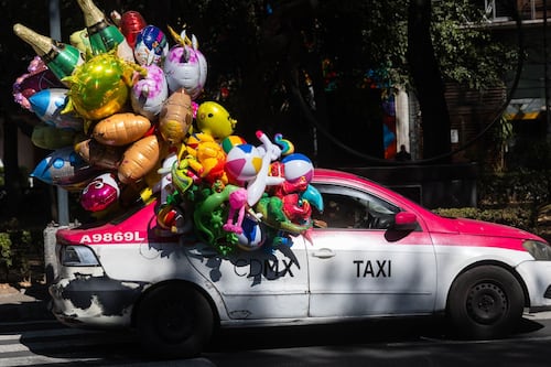 Frenan privatización de taxis en CDMX: tribunal internacional falla a favor del Gobierno