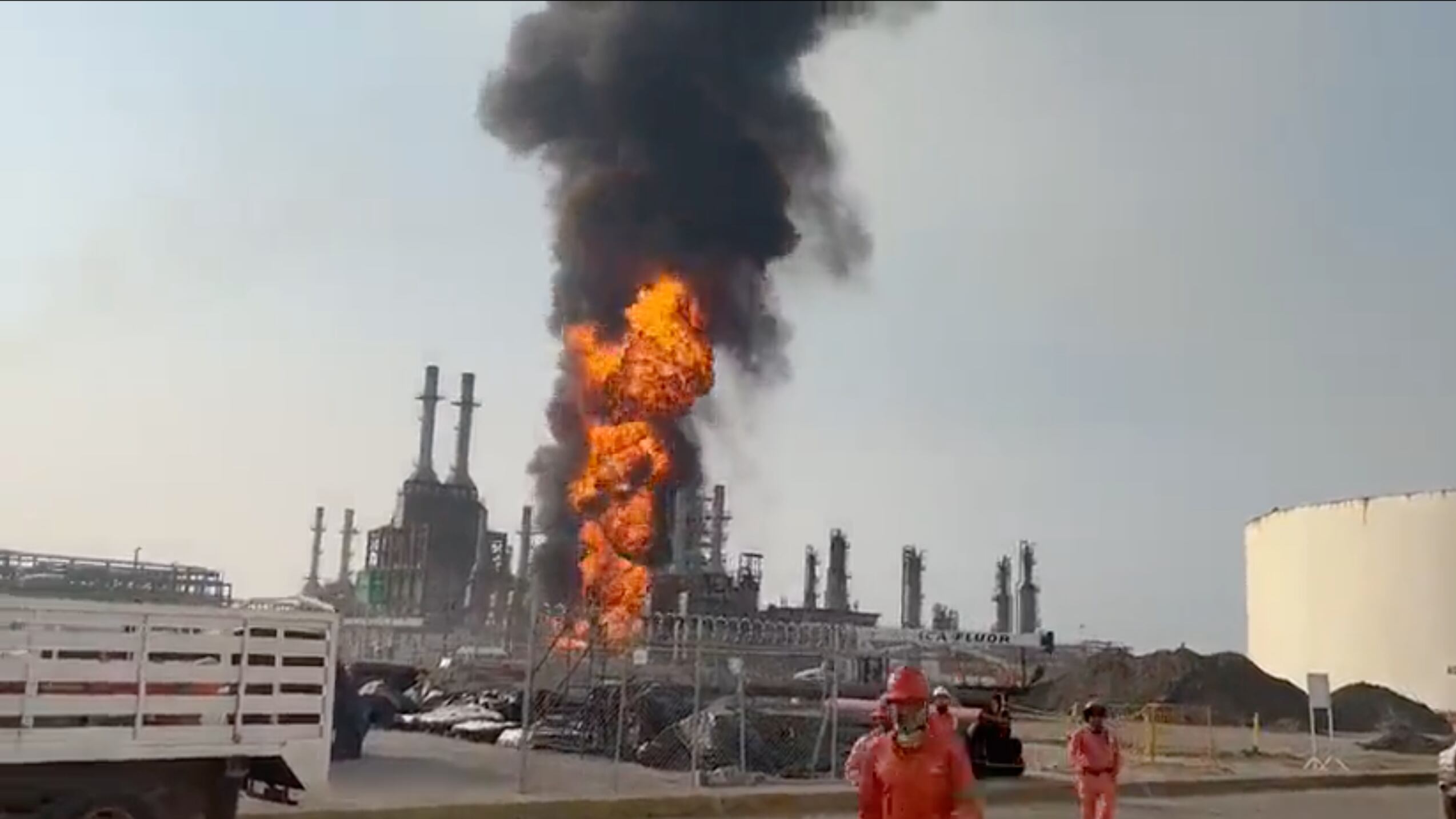 Alertó a los trabajadores de la refinería de Pemex. (Especial)