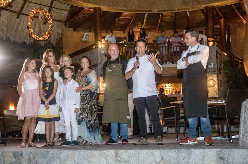 Eduardo Palazuelos organizó una cena única en el prestigiosos establecimiento acapulqueño