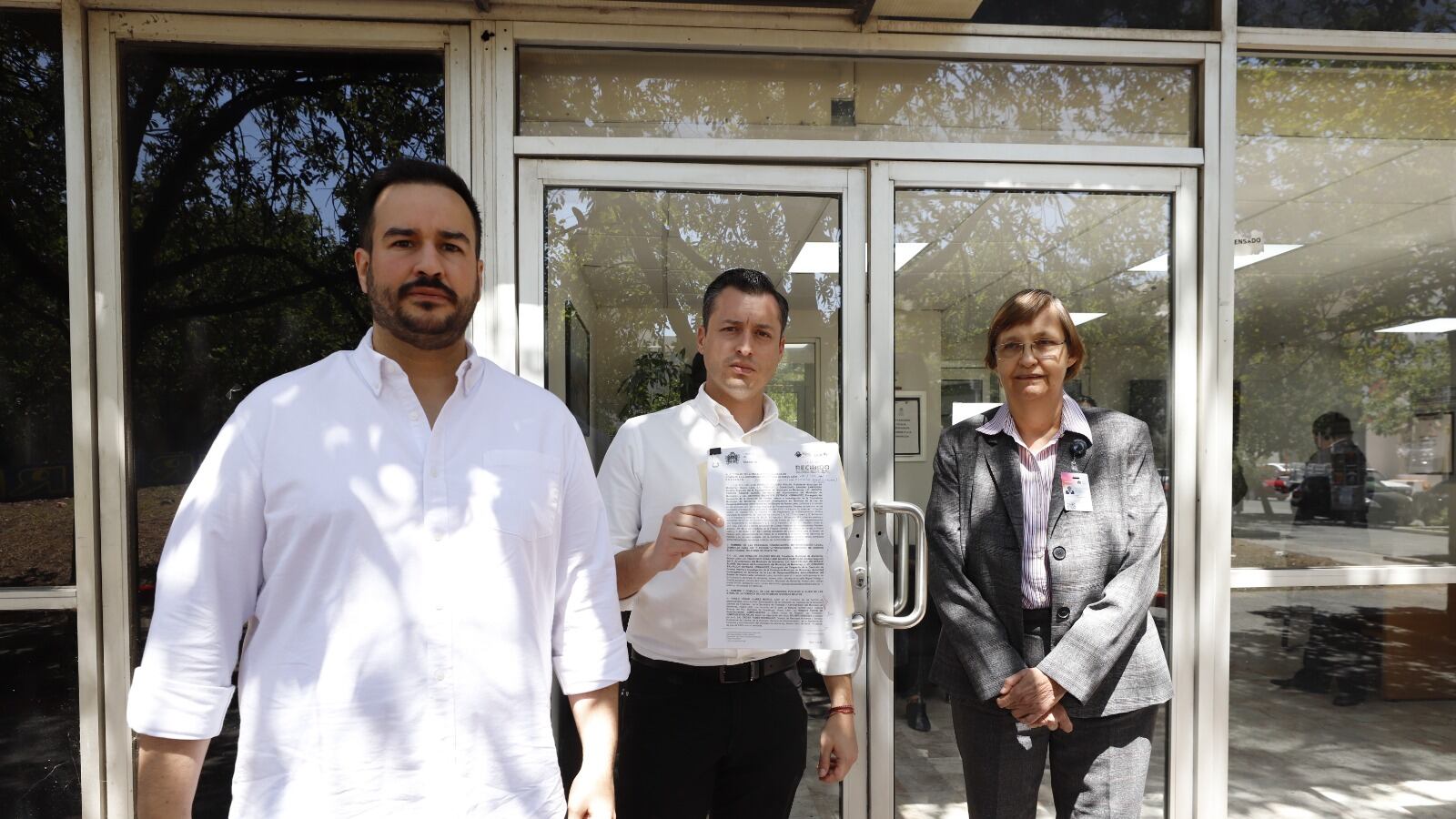 Agustín Basave, secretario del Ayuntamiento; Luis Donaldo Colosio Riojas, alcalde de Monterrey y María de Lourdes Williams Couttolenc, contralora.