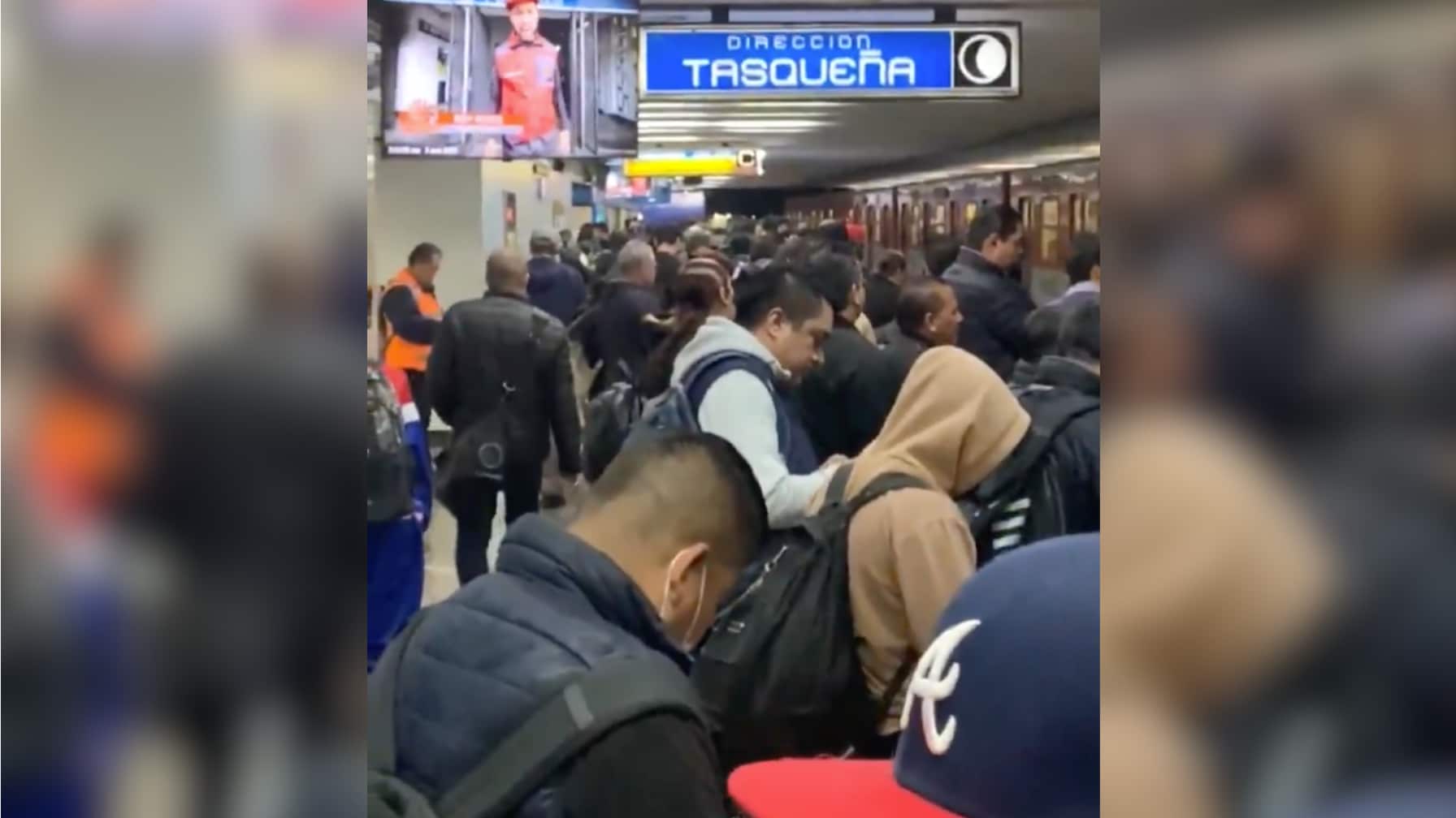 El reporte oficial indicó intervalos de seis minutos entre trenes, pero usuarios aseguraron tiempos mayores.