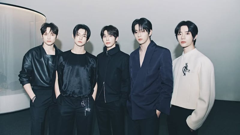 TOMORROW X TOGETHER