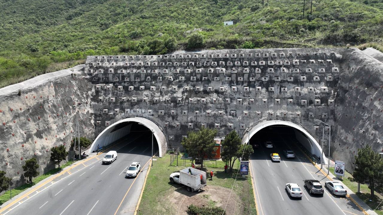 Miles de conductores transitan entre Monterrey y San Pedro todos los días a través del túnel.