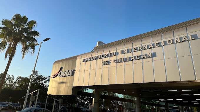 Aeropuerto Internacional de Culiacán cierra por bloqueo de agricultores
