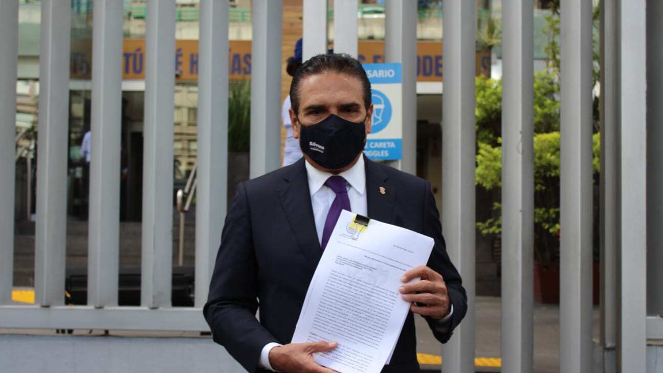 Silvano Aureoles acude a la CNDH a presentar queja contra AMLO