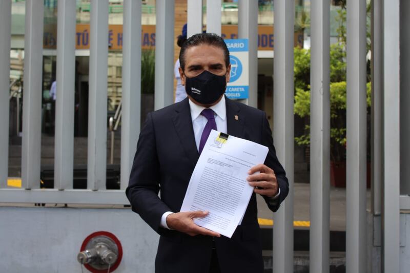 Silvano Aureoles acude a la CNDH a presentar queja contra AMLO