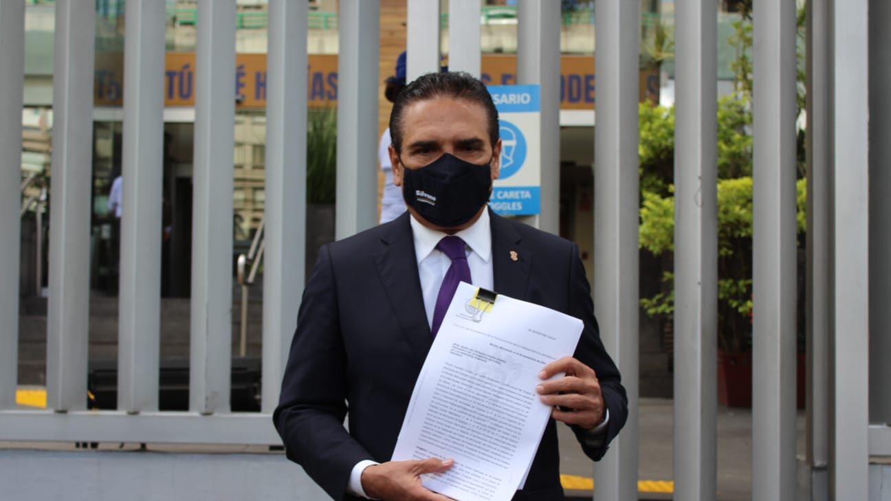 Silvano Aureoles acude a la CNDH a presentar queja contra AMLO