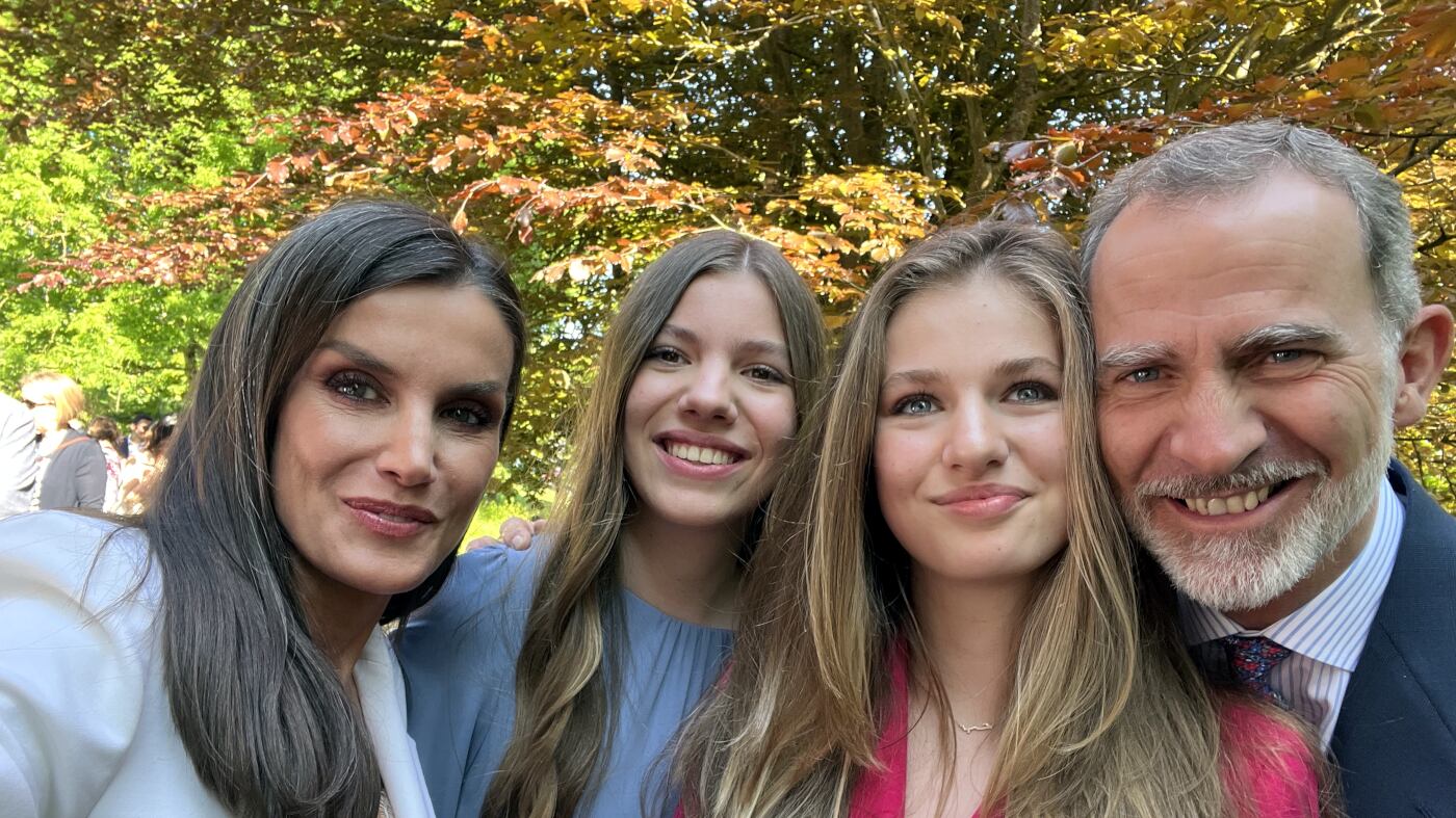 Reina Letizia / Infanta Sofía / Princesa Leonor / Rey Felipe VI