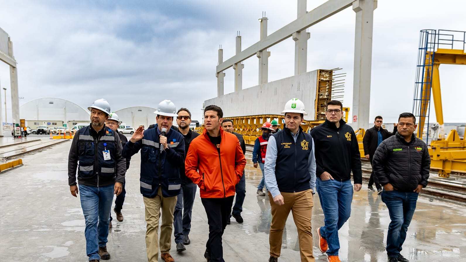 El gobernador supervisó la planta de prefabricados para las líneas 4 y 6 del Metro, ubicada en Marín.
