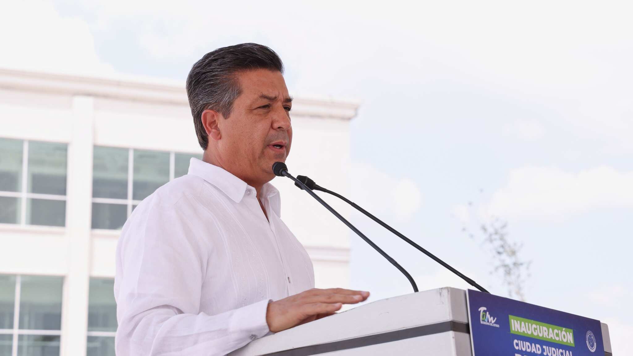 Cabeza de Vaca FGR impugna amparo que freno captura exgobernador