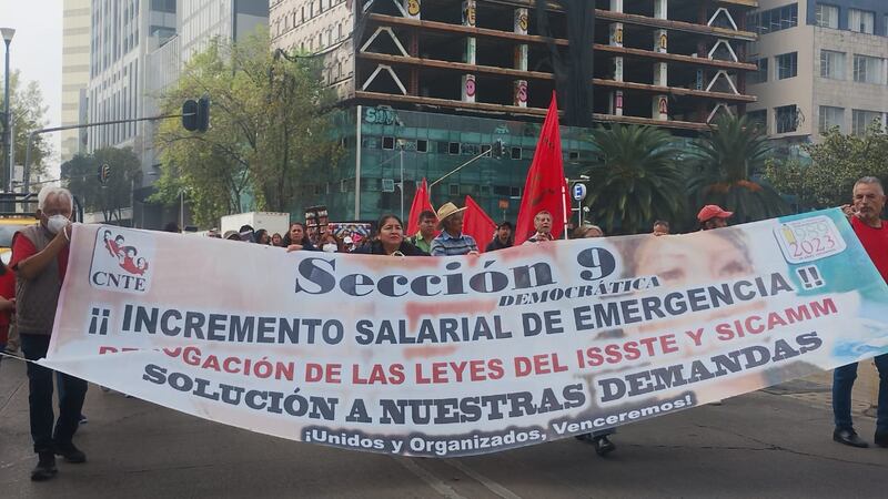 Exigen un aumento del 100 % a su salario. (Especial)
