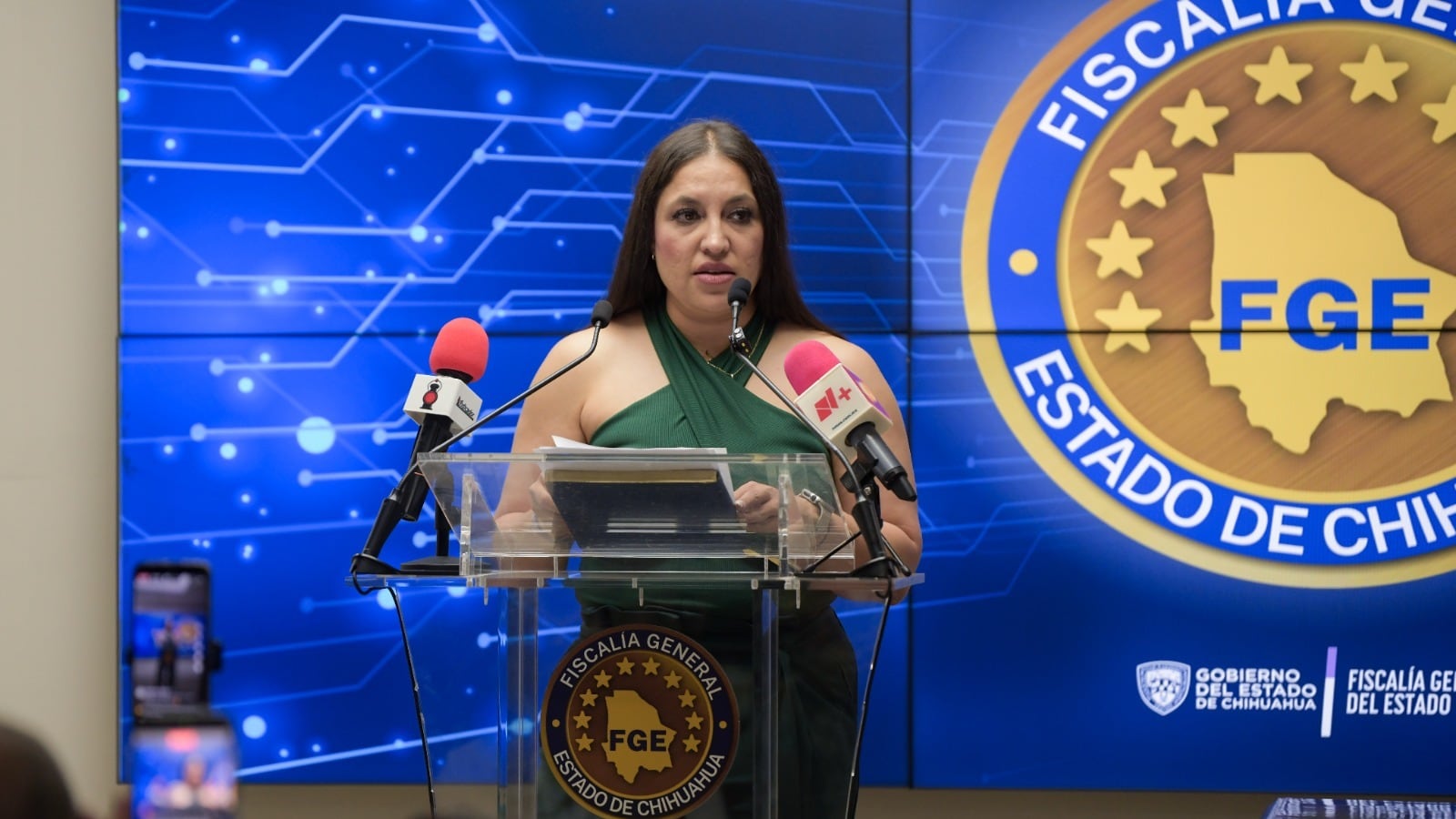 Videos de vigilancia muestran que los presuntos agentes extranjeros estuvieron días antes en áreas de la Fiscalía estatal