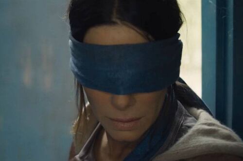 Qué hay detrás del furor por “Bird Box”, la exitosa y polémica película de Netflix