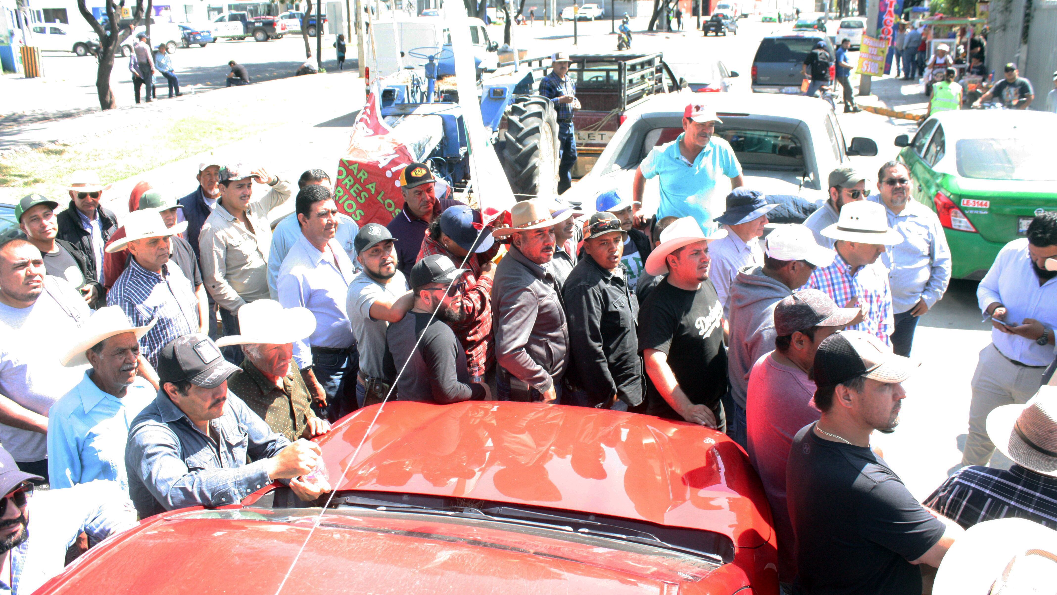 bloqueos en León, por protesta de campesinos.